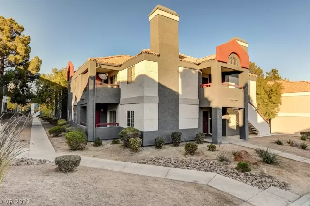 MLS: 2354093 Condo For Sale