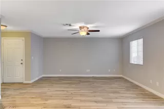 Photo #5: 2354093 Listing 