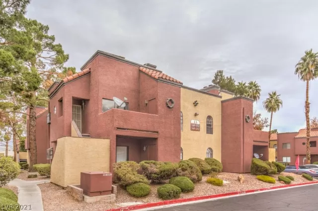 MLS: 2354109 Condo For Sale