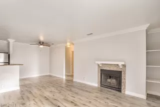 Photo #5: 2354109 Listing