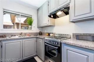 Photo #5: 2354182 Listing 