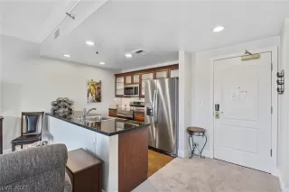 Photo #2: 2354186 Listing