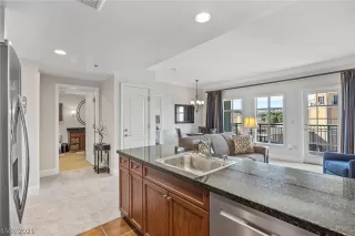 Photo #3: 2354186 Listing