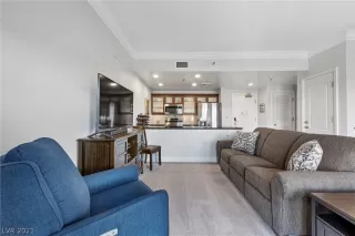 Photo #4: 2354186 Listing