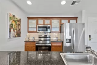 Photo #5: 2354186 Listing