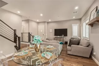 Photo #3: 2354307 Listing 