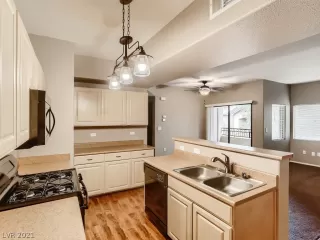 Photo #3: 2354315 Listing 