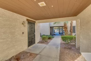 Photo #4: 2354339 Listing