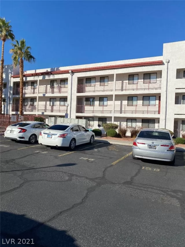 MLS: 2354351 Condo For Sale