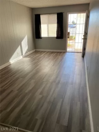 Photo #2: 2354351 Listing 