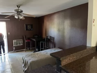 Photo #4: 2354371 Listing