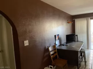 Photo #5: 2354371 Listing