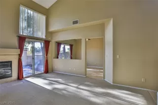 Photo #5: 2354397 Listing