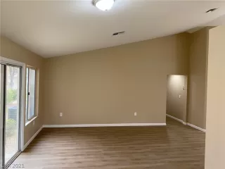 Photo #6: 2354399 Listing 