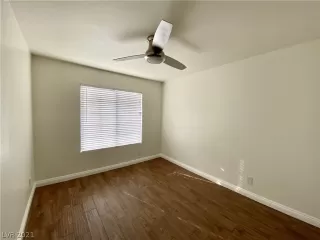 Photo #5: 2354441 Listing 