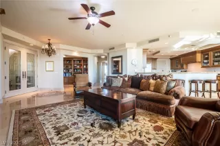 Photo #4: 2354450 Listing