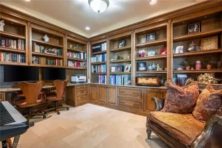 Photo #6: 2354450 Listing