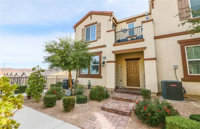 MLS: 2354451 Condo For Sale