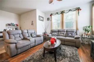 Photo #2: 2354451 Listing