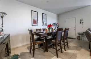 Photo #5: 2354451 Listing