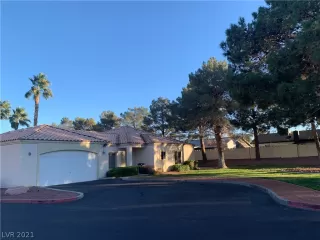 Photo #2: 2354453 Listing 