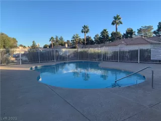 Photo #3: 2354453 Listing 