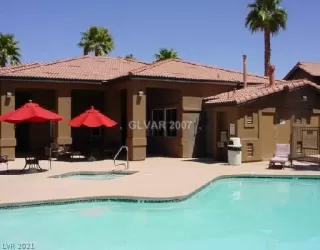 Photo #5: 2354462 Listing 