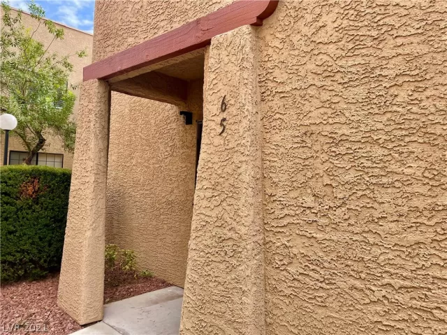 MLS: 2354470 Condo For Sale