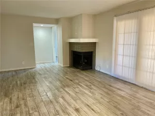 Photo #2: 2354470 Listing