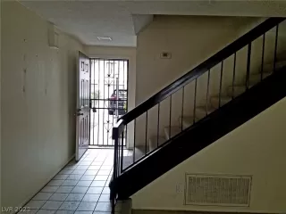 Photo #6: 2354520 Listing