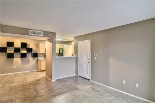 Photo #6: 2354527 Listing 