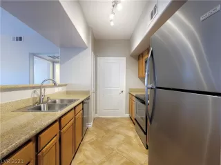 Photo #4: 2354567 Listing