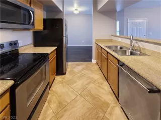 Photo #5: 2354567 Listing