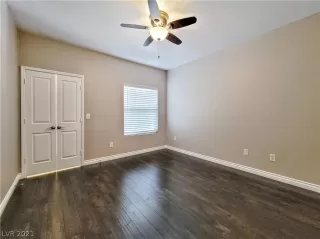 Photo #6: 2354567 Listing