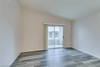 Photo #6: 2354582 Listing