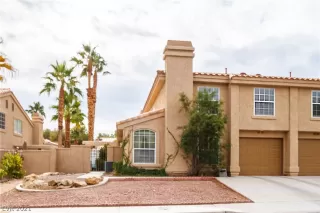 Photo #2: 2354594 Listing