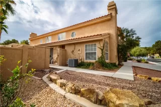 Photo #4: 2354594 Listing