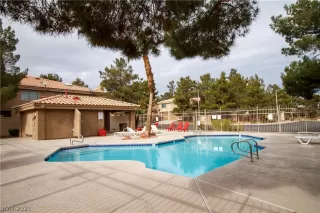 Photo #6: 2354594 Listing