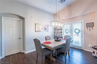 Photo #3: 2354610 Listing