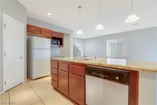 Photo #6: 2354611 Listing 