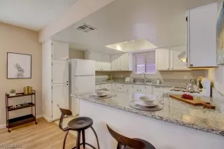 Photo #1: 2354640 Listing