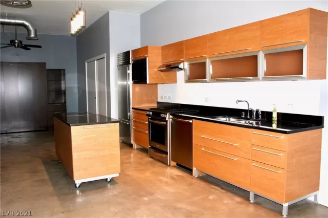 MLS: 2354679 Condo For Sale