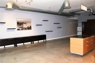 Photo #1: 2354679 Listing 