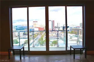 Photo #4: 2354679 Listing 