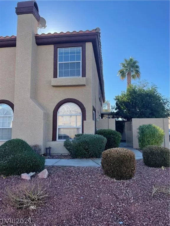 MLS: 2354683 Condo For Sale