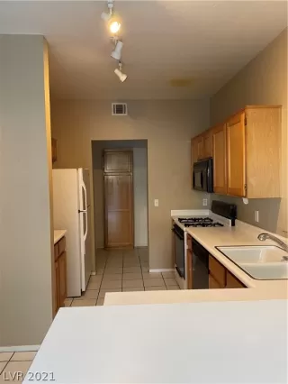 Photo #4: 2354683 Listing 