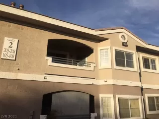 Photo #2: 2354695 Listing