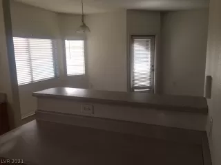 Photo #3: 2354695 Listing