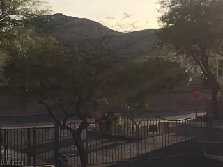 Photo #5: 2354695 Listing