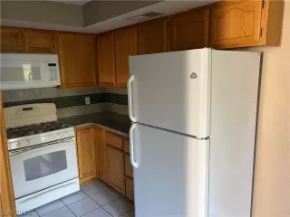 Photo #4: 2354712 Listing 